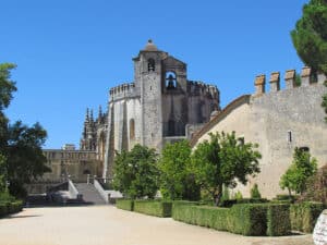what is Monument - example Convento de Cristo, Tomar, Portugal