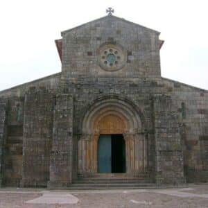 igreja românica no norte de Portugal