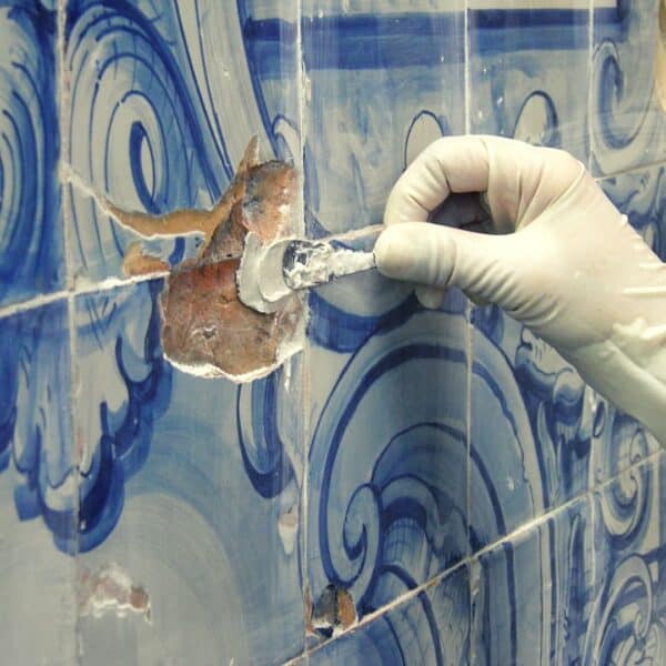 conservação e restauro de azulejo