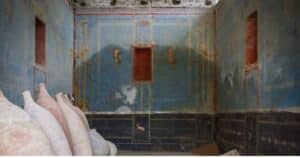 History of Pigments online course Room painted with blue pigment in Pompeii